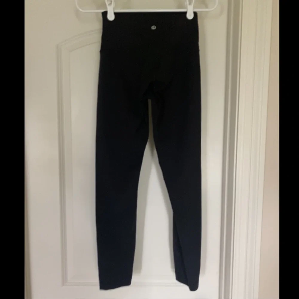 Lululemon Wunder Under Hi-Rise 7/8 Tight, Black, Size 4 - Picture 2 of 2
